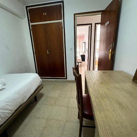 Habitacion Individual En La Victoria 马拉加 外观 照片